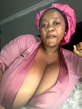 Chubbykarisma27 online show from October 2025 12:39:02 PM