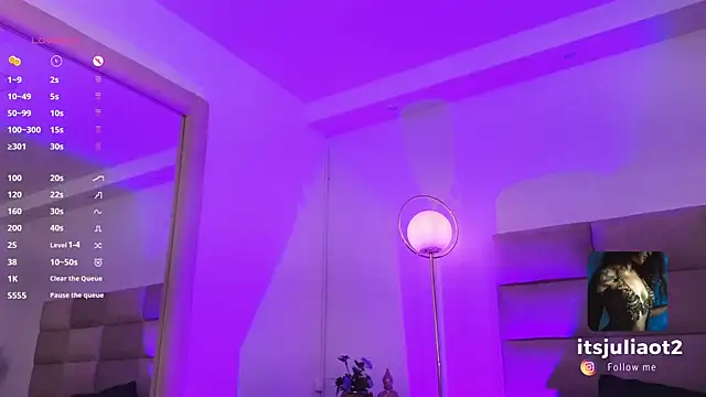 mssjulia online show from January 2025 12:24:01 AM