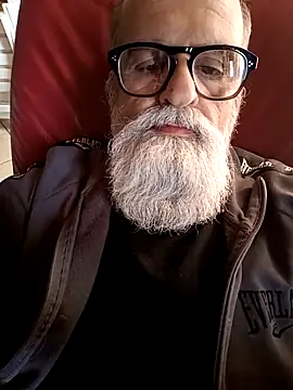 Snapshot of Btead chatting on April 2026 01:50:01 PM Btead online show from April 2026 01:50:01 PM