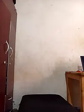 Uncletee112 online show from September 2025 11:43:01 AM