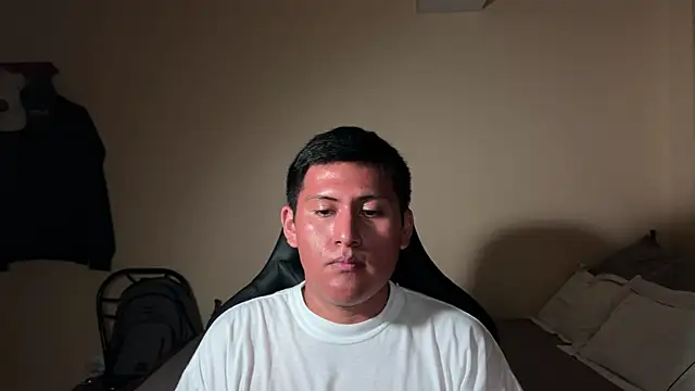 Snapshot of JoshuaTls08 chatting on January 2025 03:04:02 AM JoshuaTls08 online show from January 2025 03:04:02 AM