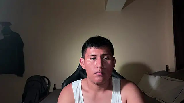 Snapshot of JoshuaTls08 chatting on February 2025 03:43:01 AM JoshuaTls08 online show from February 2025 03:43:01 AM