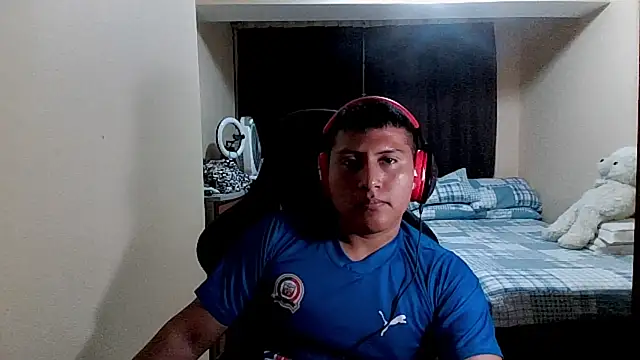 Snapshot of JoshuaTls08 chatting on October 2025 04:32:02 AM JoshuaTls08 online show from October 2025 04:32:02 AM