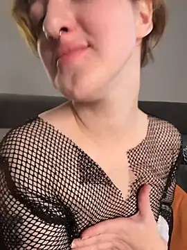 pink8ty online show from November 2025 12:31:02 AM