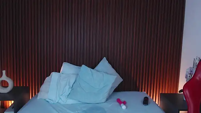 lizowenn  online show from March 2025 03:34:01 PM