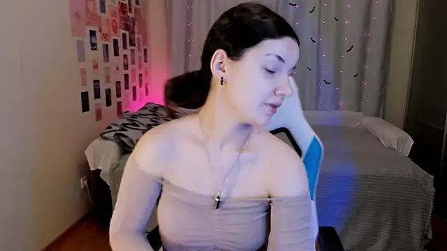 Vanessa Verona online show from February 2025 08:52:02 PM