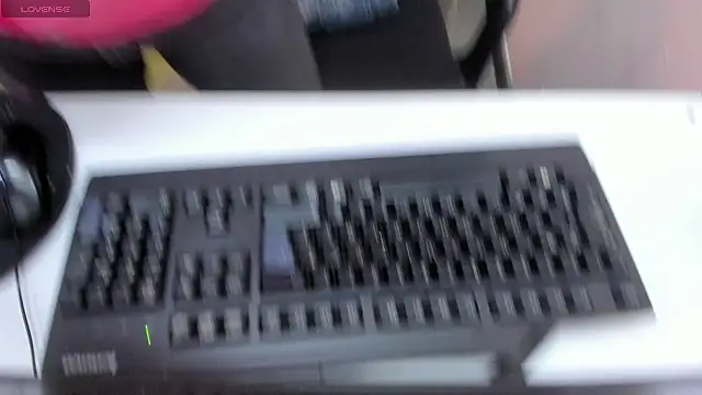 GiaFox  online show from September 2025 12:30:01 PM