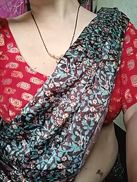 Snapshot of Rosy-B chatting on May 2026 11:23:04 PM Rosy-B online show from May 2026 11:23:04 PM