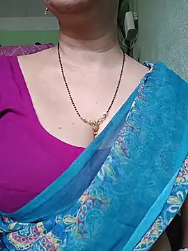 Snapshot of Rosy-B chatting on July 2026 09:39:01 AM Rosy-B online show from July 2026 09:39:01 AM