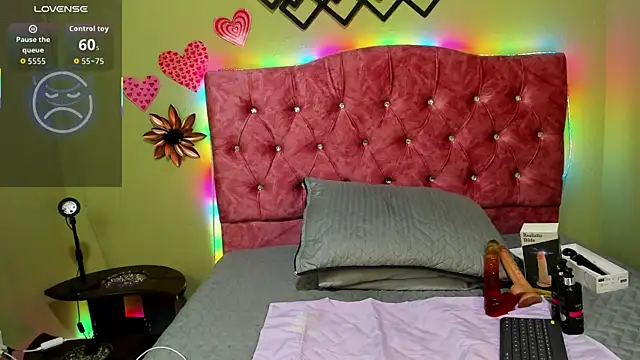 blue violette  online show from October 2025 07:58:02 PM