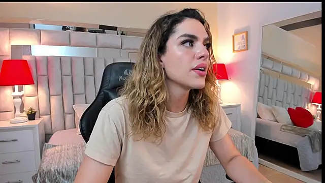 mariiahneedles online show from December 2024 12:57:02 AM