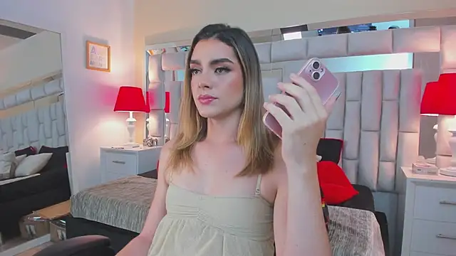 mariiahneedles online show from January 2025 07:43:01 PM