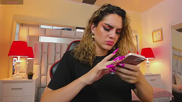 mariiahneedles online show from January 2025 10:15:02 PM