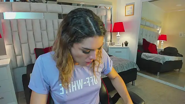 mariiahneedles online show from February 2025 05:58:01 AM