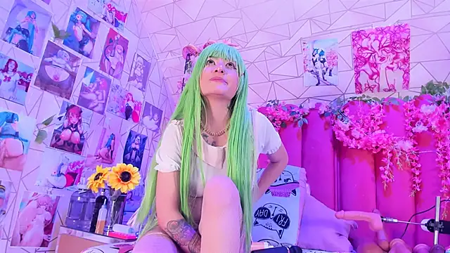 Snapshot of Alicebenett chatting on September 2025 08:13:02 PM Alicebenett online show from September 2025 08:13:02 PM