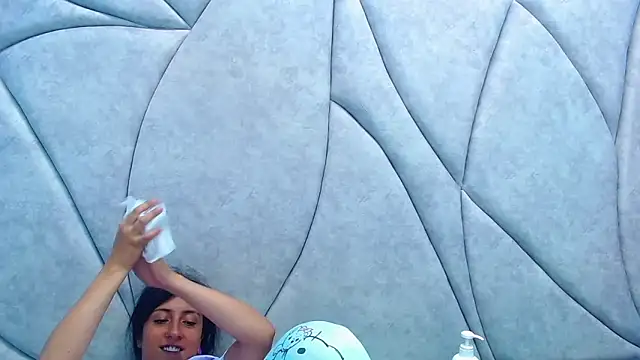 Cameron cutte online show from February 2025 09:53:02 AM