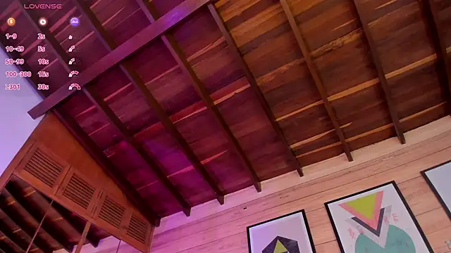 IzzyWild online show from February 2025 03:14:01 PM