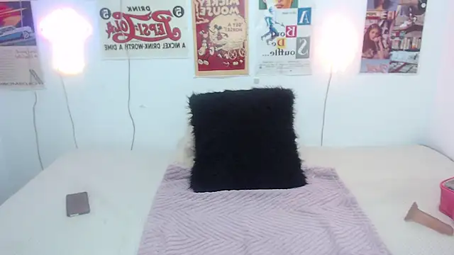 ari rossee online show from February 2025 08:56:01 PM