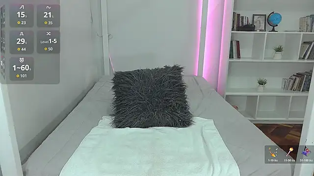 ari rossee online show from November 2025 07:46:02 PM