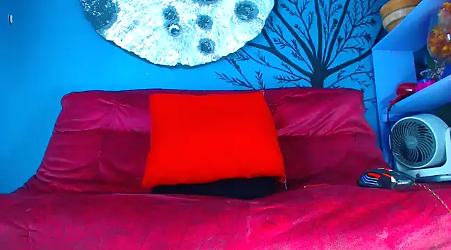 Snapshot of Mracialatina chatting on February 2025 08:51:02 PM Mracialatina online show from February 2025 08:51:02 PM