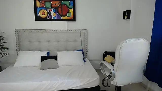 Chiqui milk  online show from February 2025 07:13:01 PM