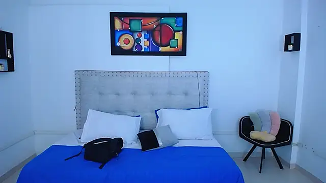 Chiqui milk  online show from February 2025 07:06:01 PM