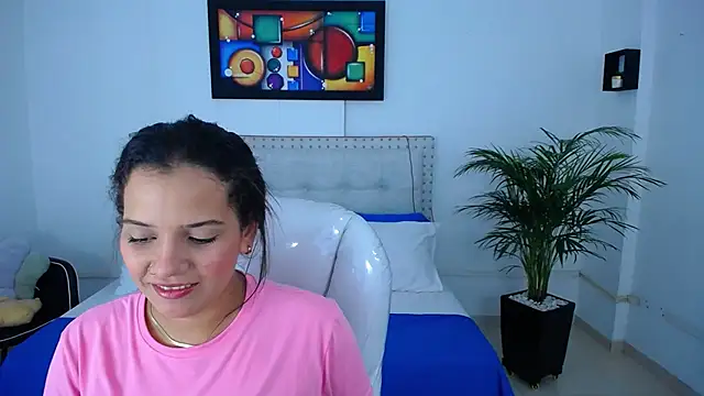 Chiqui milk  online show from February 2025 08:38:02 PM