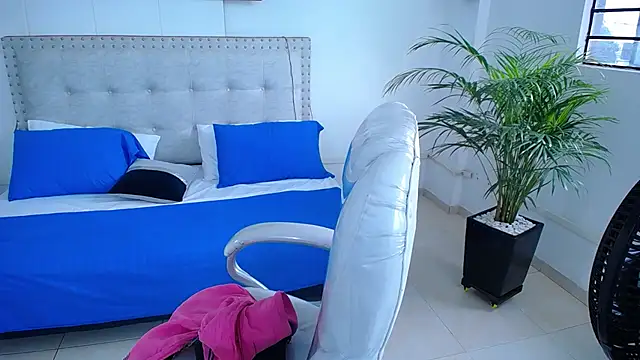 Chiqui milk  online show from February 2025 12:37:02 PM