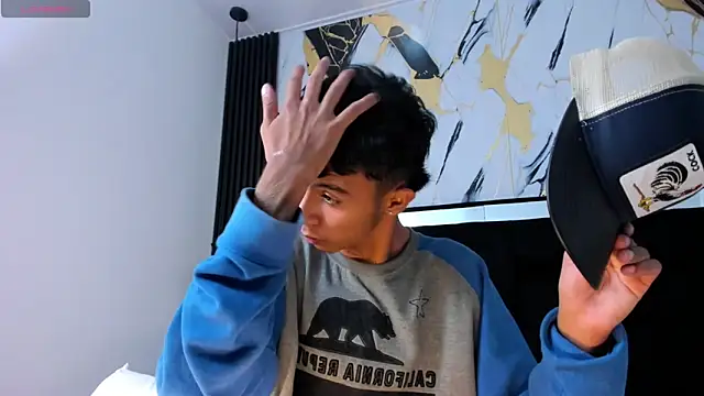 dikey 62 online show from February 2025 08:23:02 PM