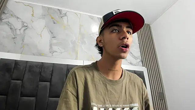 dikey 62 online show from February 2025 08:37:01 PM