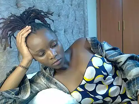 Naughty Girl17 online show from December 2024 07:17:01 PM