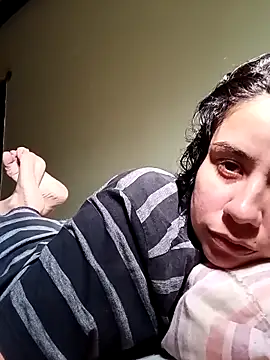 Snapshot of Michellluxo chatting on February 2026 08:02:01 PM Michellluxo online show from February 2026 08:02:01 PM