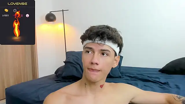 Snapshot of badboy_one_ chatting on February 2025 01:53:02 PM badboy one online show from February 2025 01:53:02 PM