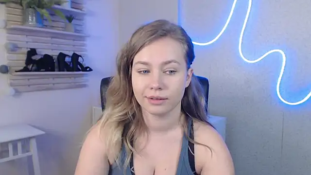 holly xglam online show from February 2025 07:45:02 AM