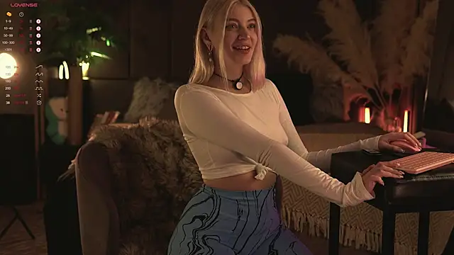 LinaKinky online show from December 2024 09:03:01 AM