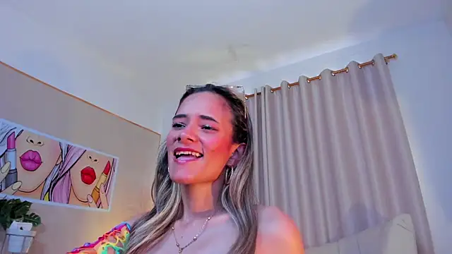 SkiinnyAna online show from January 2025 07:40:01 PM