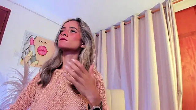 SkiinnyAna online show from February 2026 07:32:02 PM