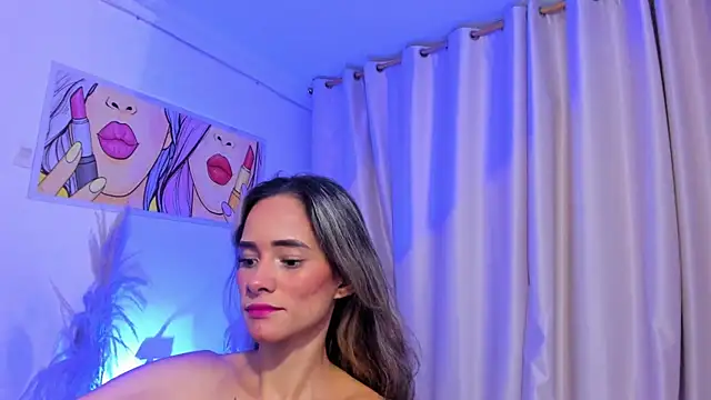 Snapshot of SkiinnyAna chatting on May 2026 07:43:02 PM SkiinnyAna online show from May 2026 07:43:02 PM