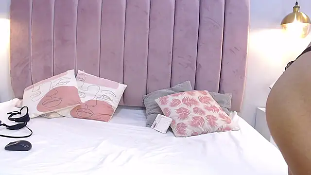 LeenaBrown online show from January 2025 09:58:01 PM