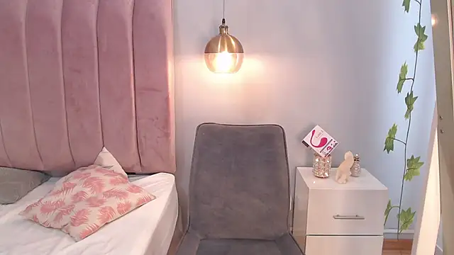 LeenaBrown online show from March 2025 03:51:02 PM