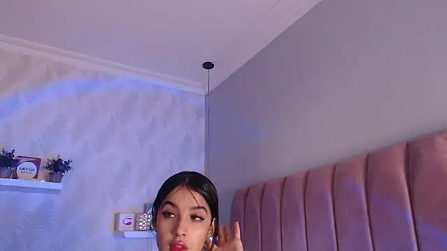 LeenaBrown online show from September 2025 12:41:01 PM