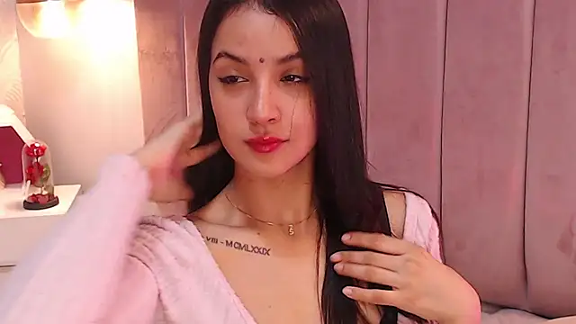 Snapshot of LeenaBrown chatting on April 2026 01:41:02 PM LeenaBrown online show from April 2026 01:41:02 PM