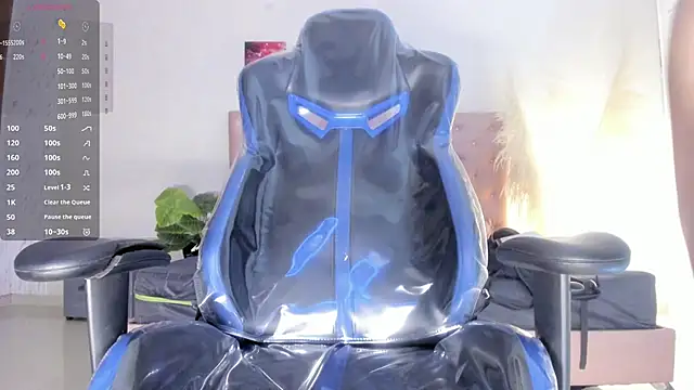 Lissalittlee online show from October 2025 07:59:01 PM