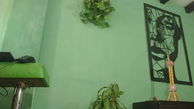 thirstymoonxx online show from September 2025 07:57:02 PM