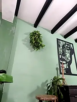 thirstymoonxx online show from February 2026 04:52:02 AM