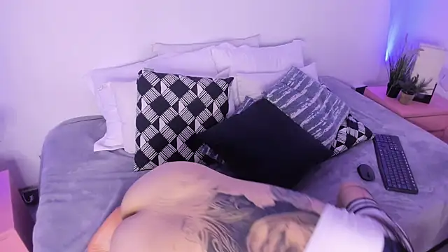 Grace Duppon online show from December 2024 10:37:01 PM