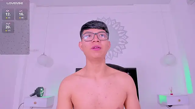 CodyTwink online show from September 2025 11:43:01 AM