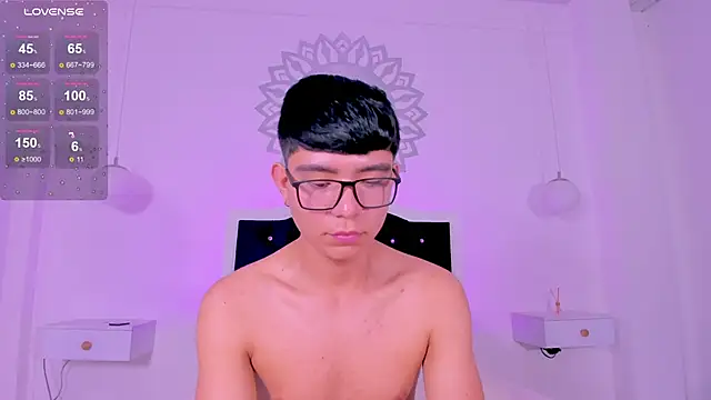 CodyTwink online show from December 2025 11:42:01 PM