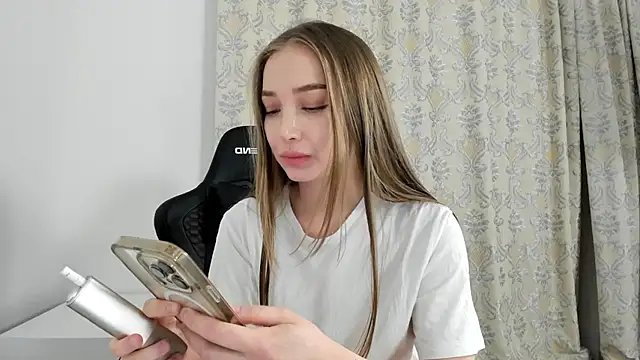 Sweet-bb online show from September 2025 09:04:01 PM