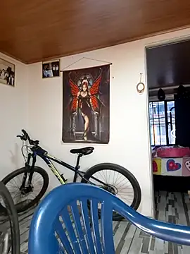 Selket11 online show from February 2025 10:55:01 PM